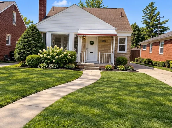 6740 Larme Ave, Allen Park, MI 48101