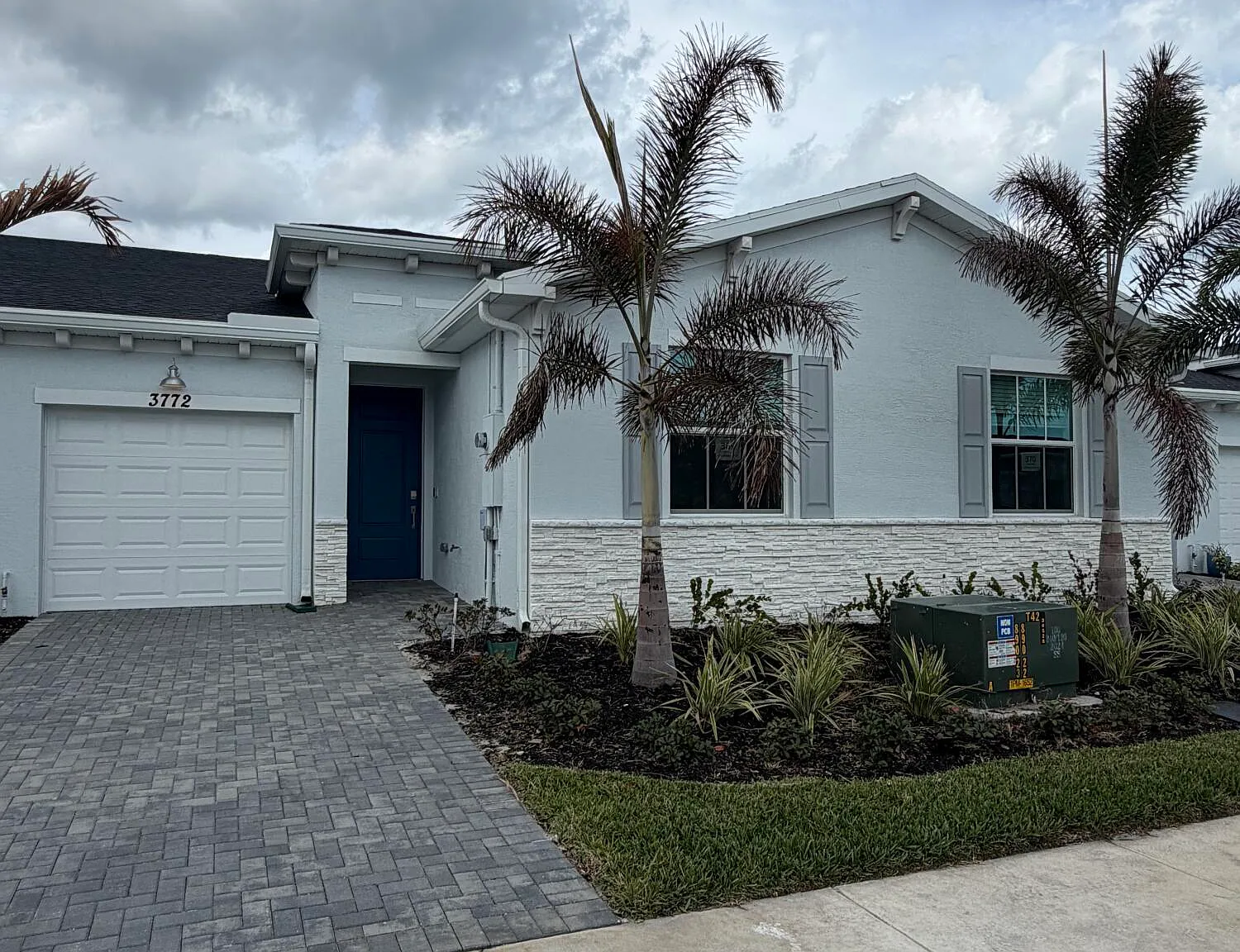 2 bed, 2.0 bath, 1308 sqft, $1,900 — Photo 1