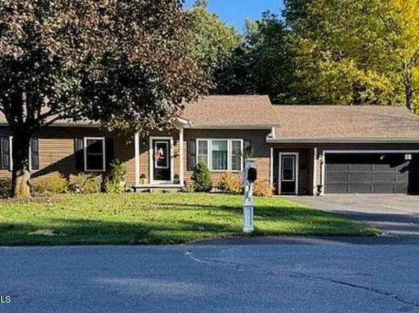 17 Michaels Drive, Queensbury, NY 12804