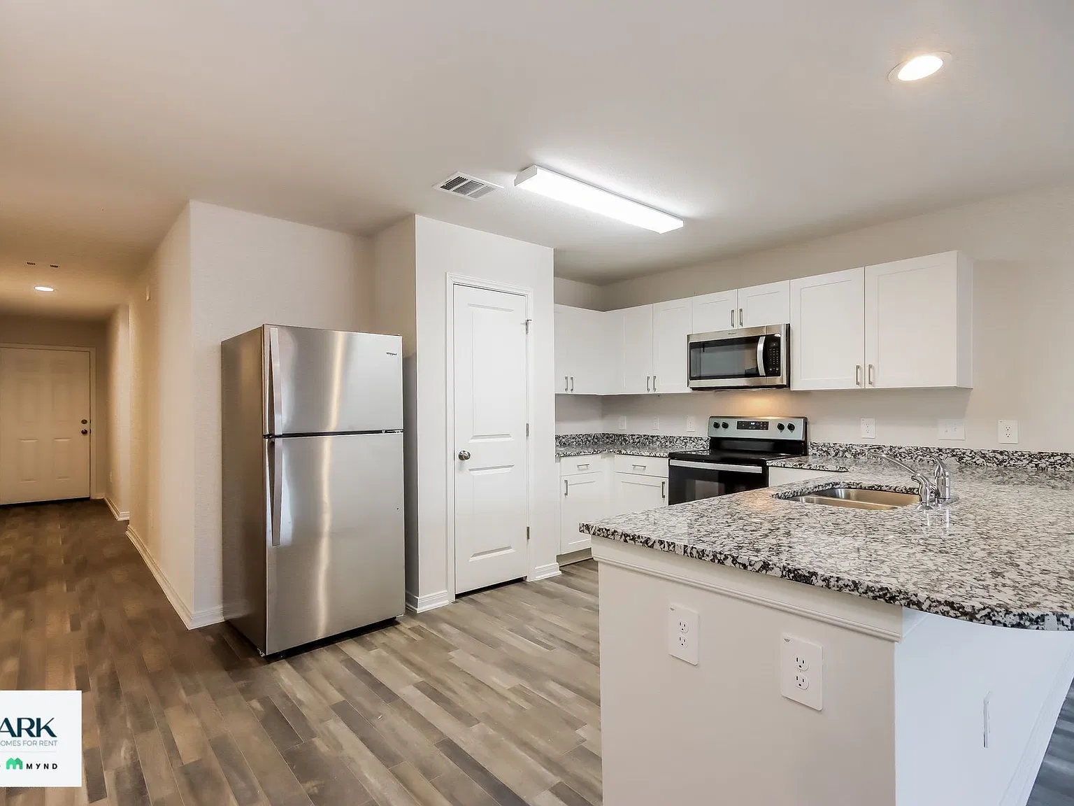 4 bed, 2.0 bath, 1400 sqft, $1,385 — Photo 4
