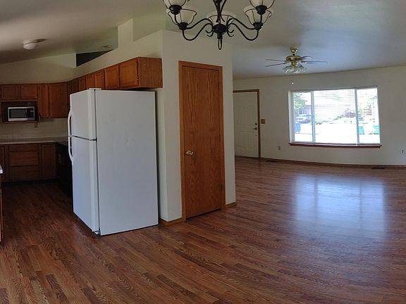 4th image of 55 Lodgepole Dr