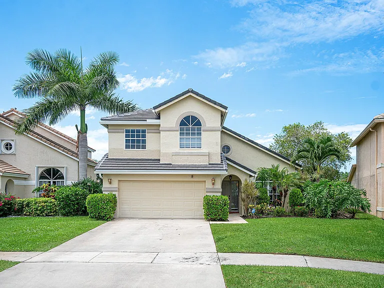 7366 Ashley Shores Cir — Photo 1