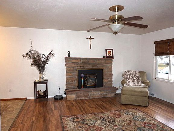 2nd image of 17 Virginia Dr