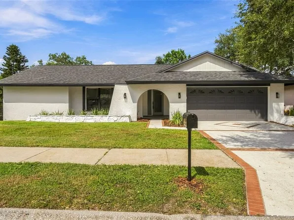 3104 Blue Heron St, Safety Harbor, FL 34695