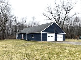 557 W James St, Lawrence, MI 49064