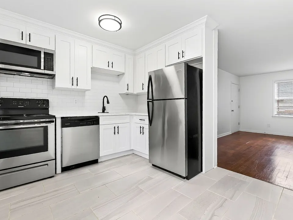 830 Moreland Ave #13