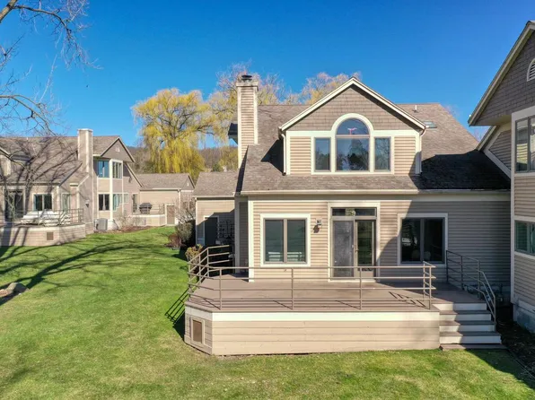 W304N2356 N Westwind DRIVE #6A, Pewaukee, WI 53072
