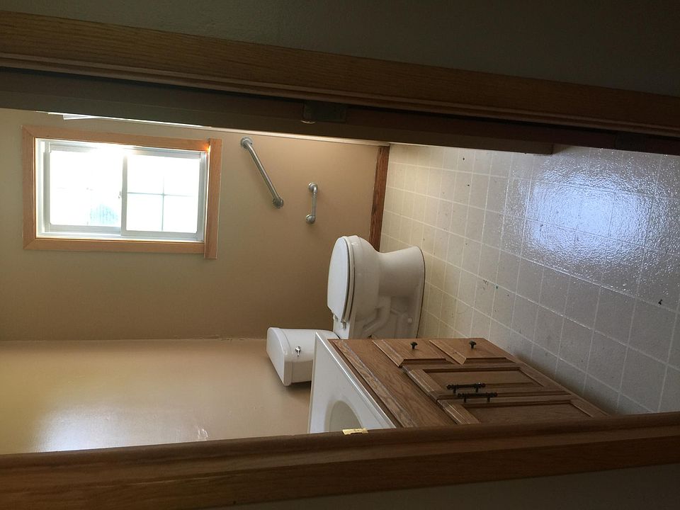 2nd image of 248 Emerson Ave