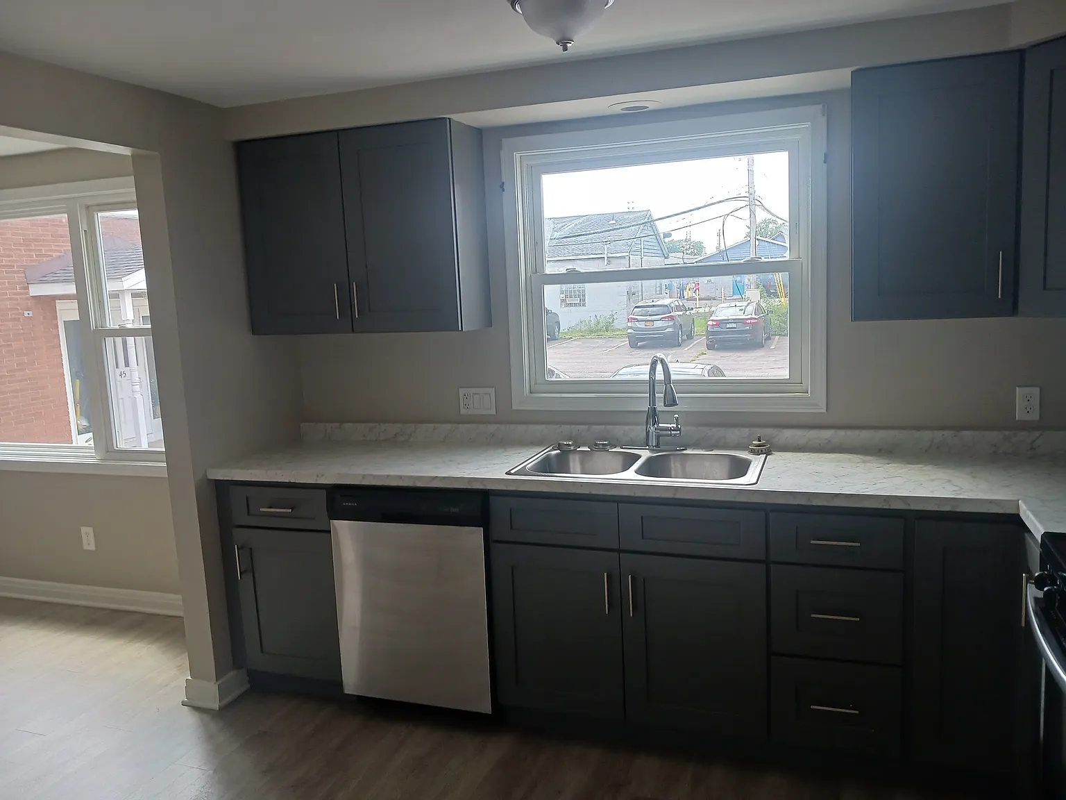 2 bed, 850 sqft, $1,395 — Photo 2