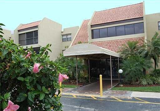 1st image of 240 Lakeview Dr APT 209