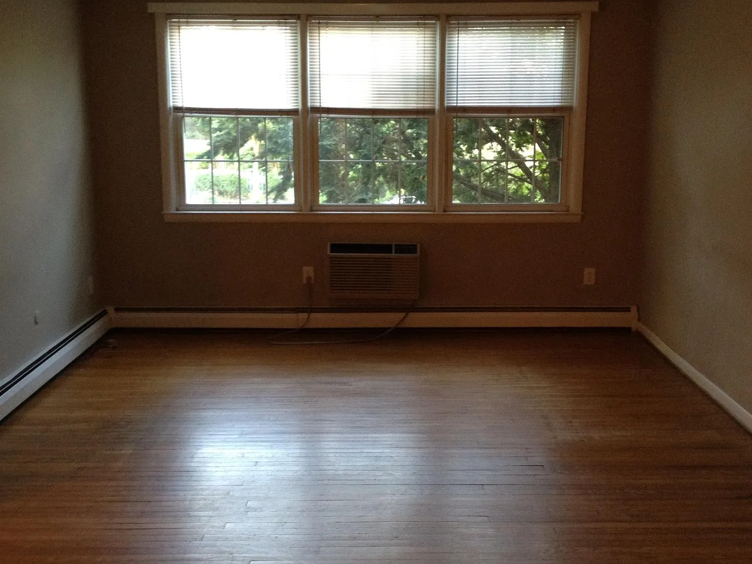 2 bed, 1100 sqft, $1,895 — Photo 3