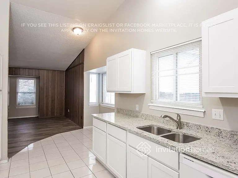 2125 S Elkhart St — Photo 5