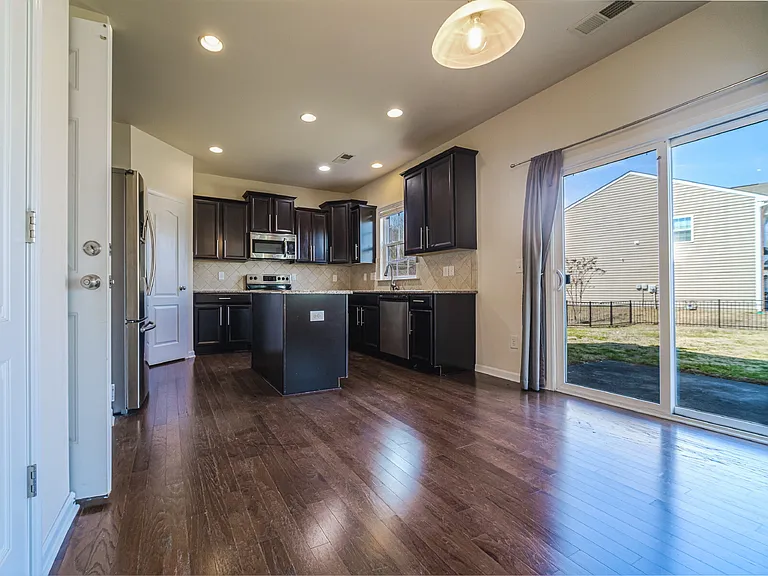 1089 Wallace Lake Rd — Photo 3