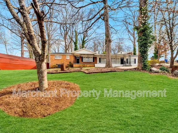 17 Miracle Dr, Greenville, SC 29605