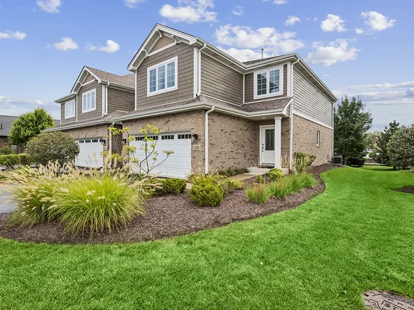 12424 Lacey Dr, Lemont, IL 60439