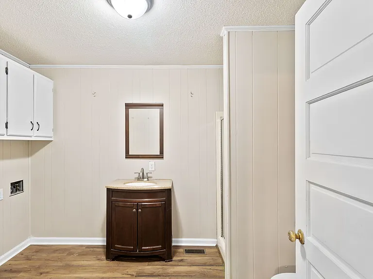 309 Kenwood Dr — Photo 6