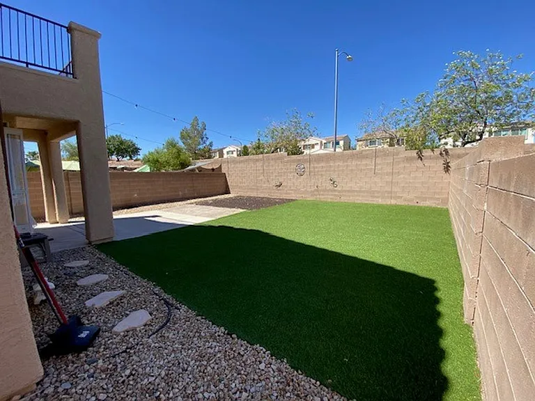 8065 Caspian Moon Dr — Photo 22