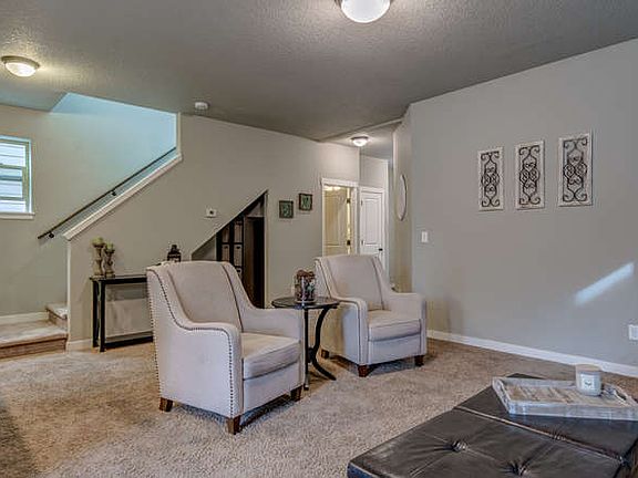 5th image of 1407 NE 69th St