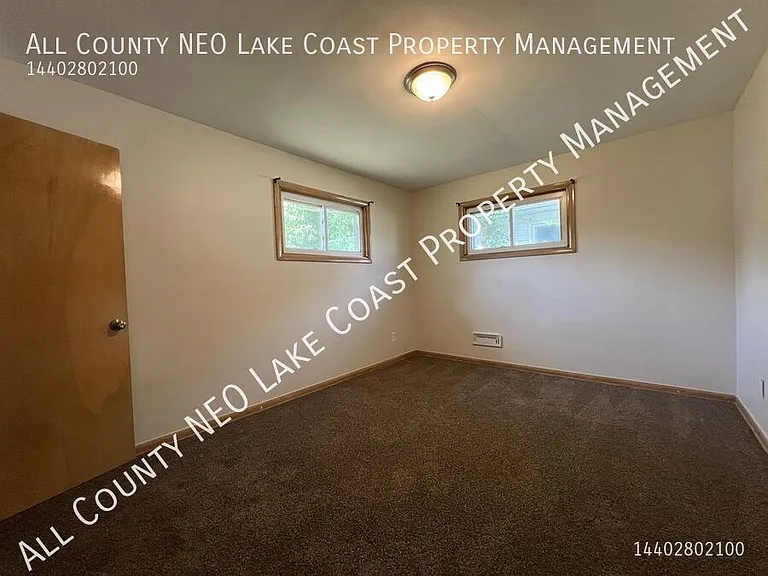 8017 Fernhill Ave — Photo 5