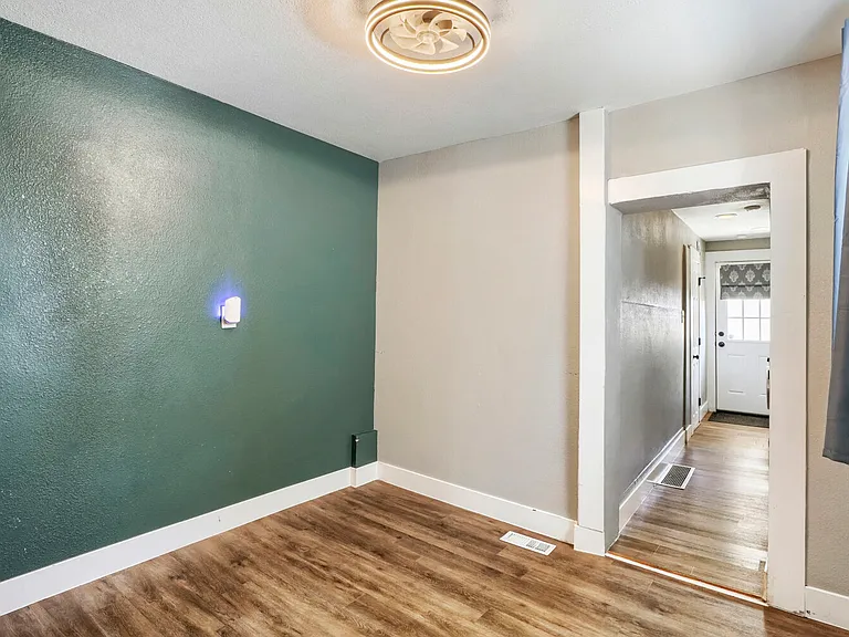 802 W 4th Ave — Photo 18