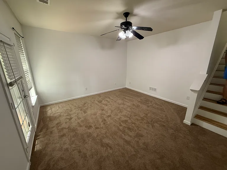 2179 Dillard Xing — Photo 10