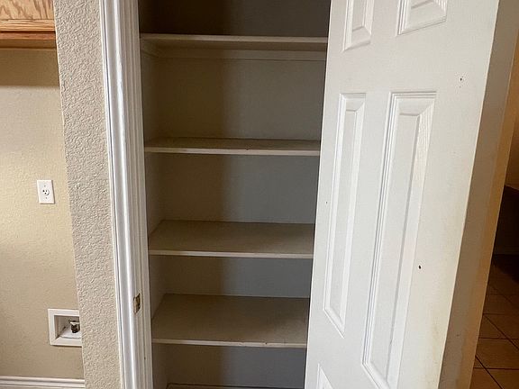 5th image of 116 Surrey Ln APT 400A