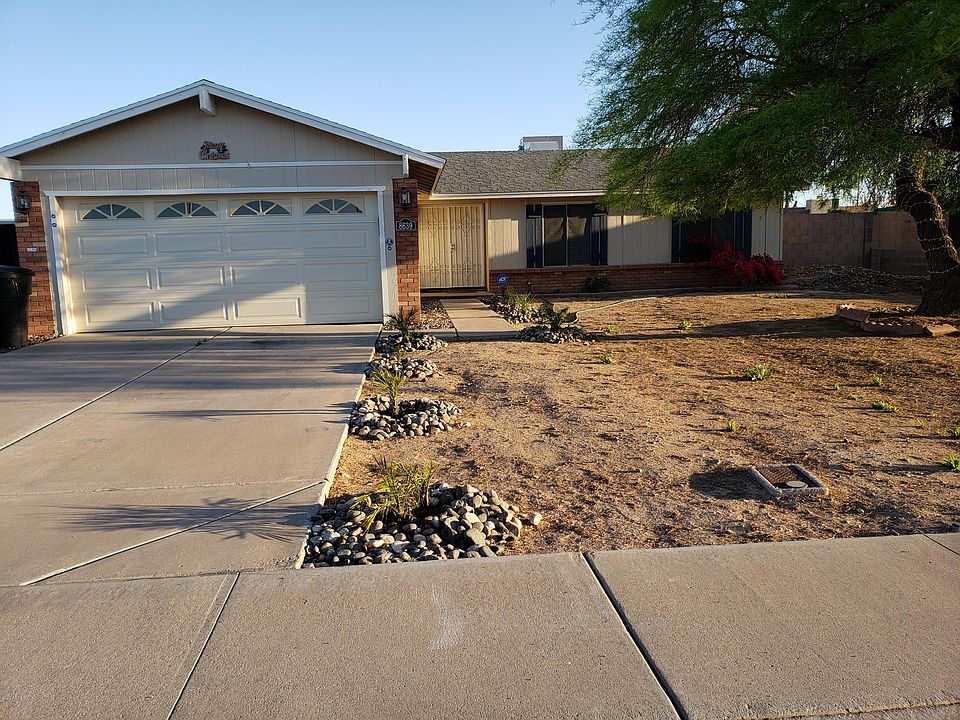 1st image of 8639 W Lawrence Ln