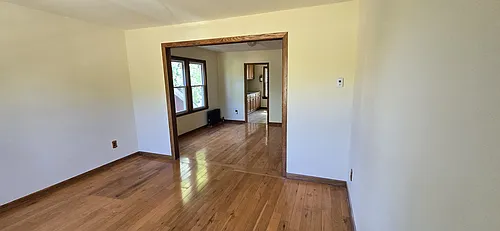 390 Georges Rd #2 Photo 1
