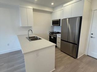 22633 Selkirk Ave, Maple Ridge, BC V2X2X9