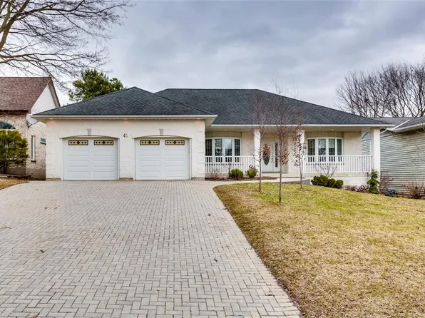 41 Sunset Ave, Warwick, ON N0M 2S0