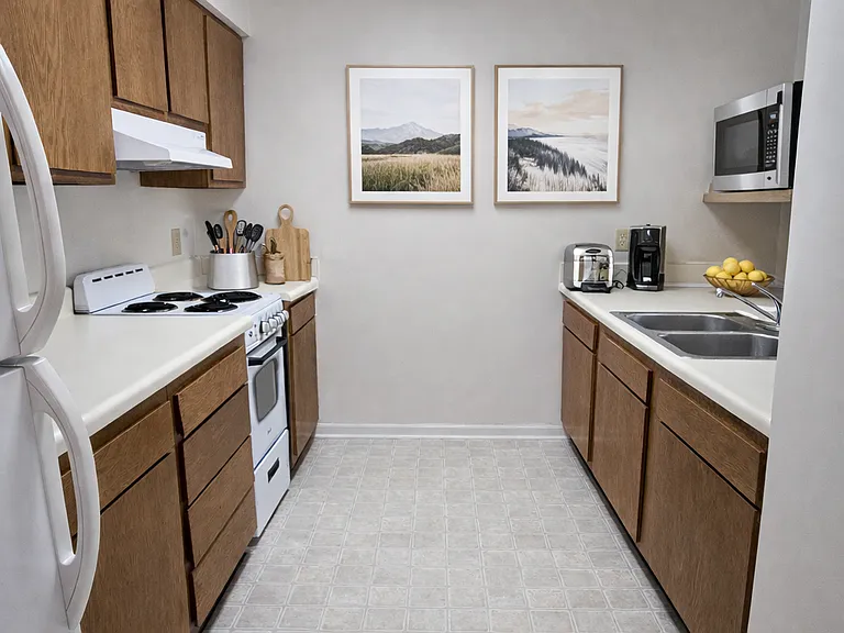 Westview Apartments — Photo 4