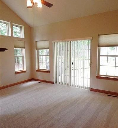 3rd image of 4908 Waters Edge Dr