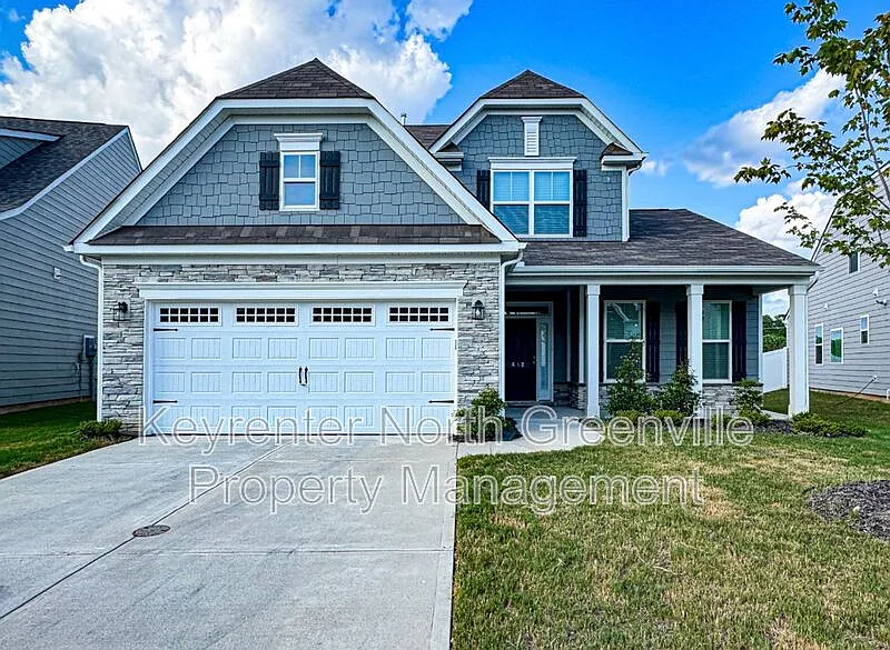 4 bed, 2.5 bath, 2525 sqft, $2,550 — Photo 2