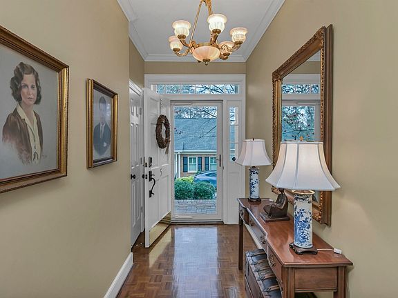 4th image of 5 Summit Pl