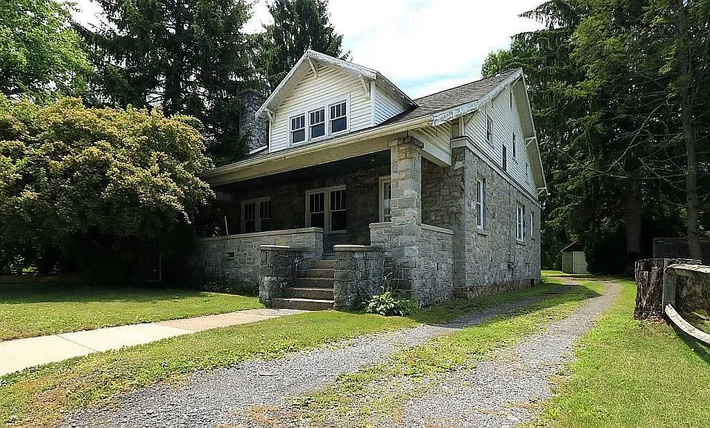 728 N Atherton St photo 1