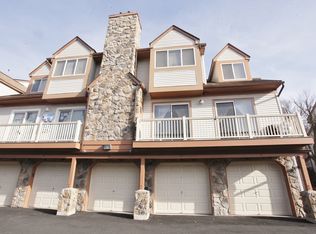 135 Woods Edge Dr, Succasunna, NJ 07876