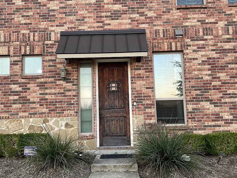 10557 Chaucer Hill Ln — Photo 2