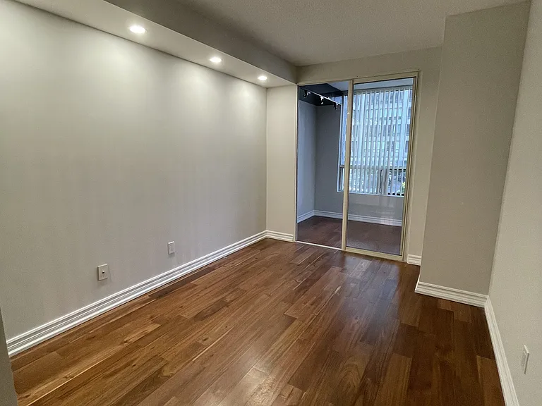 5785 Yonge St #207 — Photo 19
