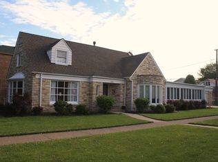1851 Home Ave, Berwyn, IL 60402