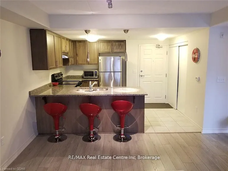 45 Kingsbury Sq #311 — Photo 5