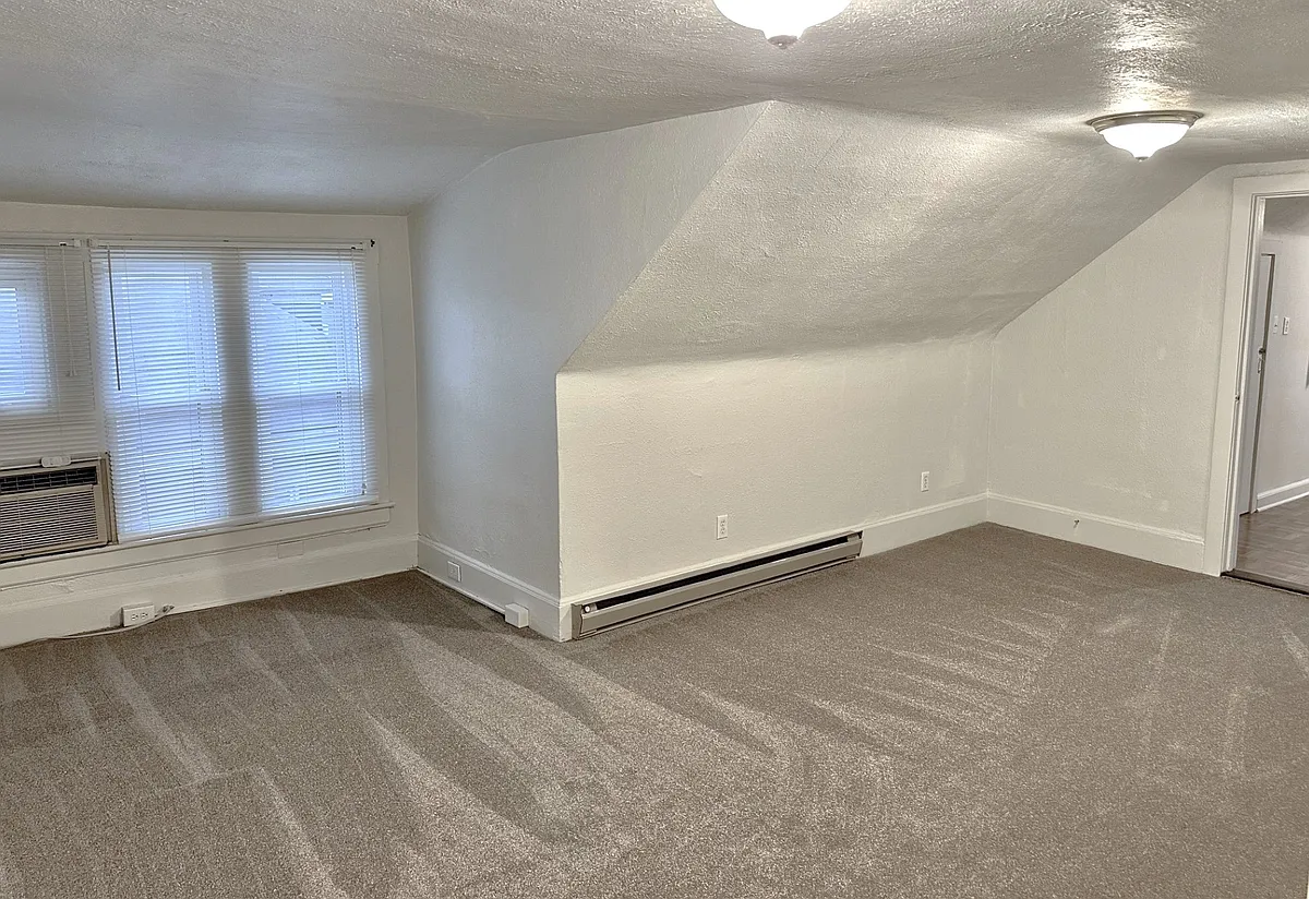 Building Photo - 1214 8th St #3