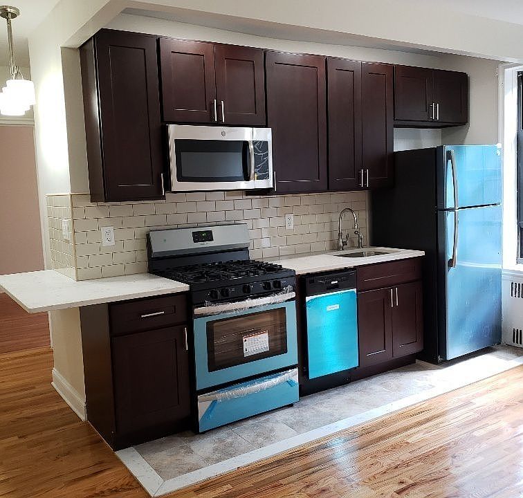 1st image of 170 Hawthorne St APT 2B