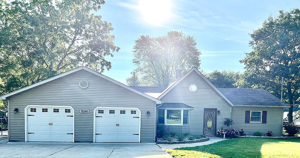 1st image of 8346 Woolfit Ave