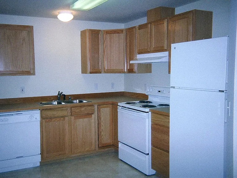 1703 Melody Cir — Photo 18