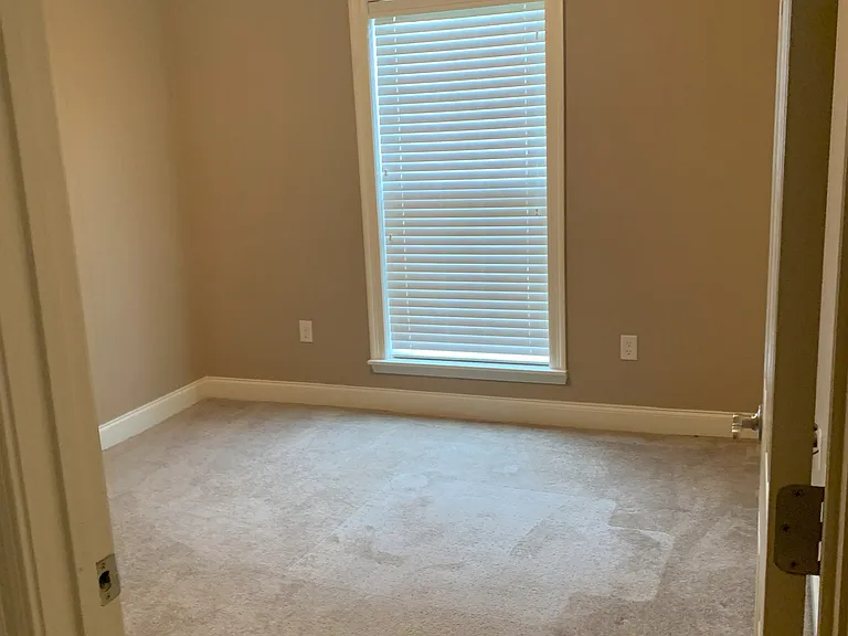 139 Harvey Cir — Photo 11