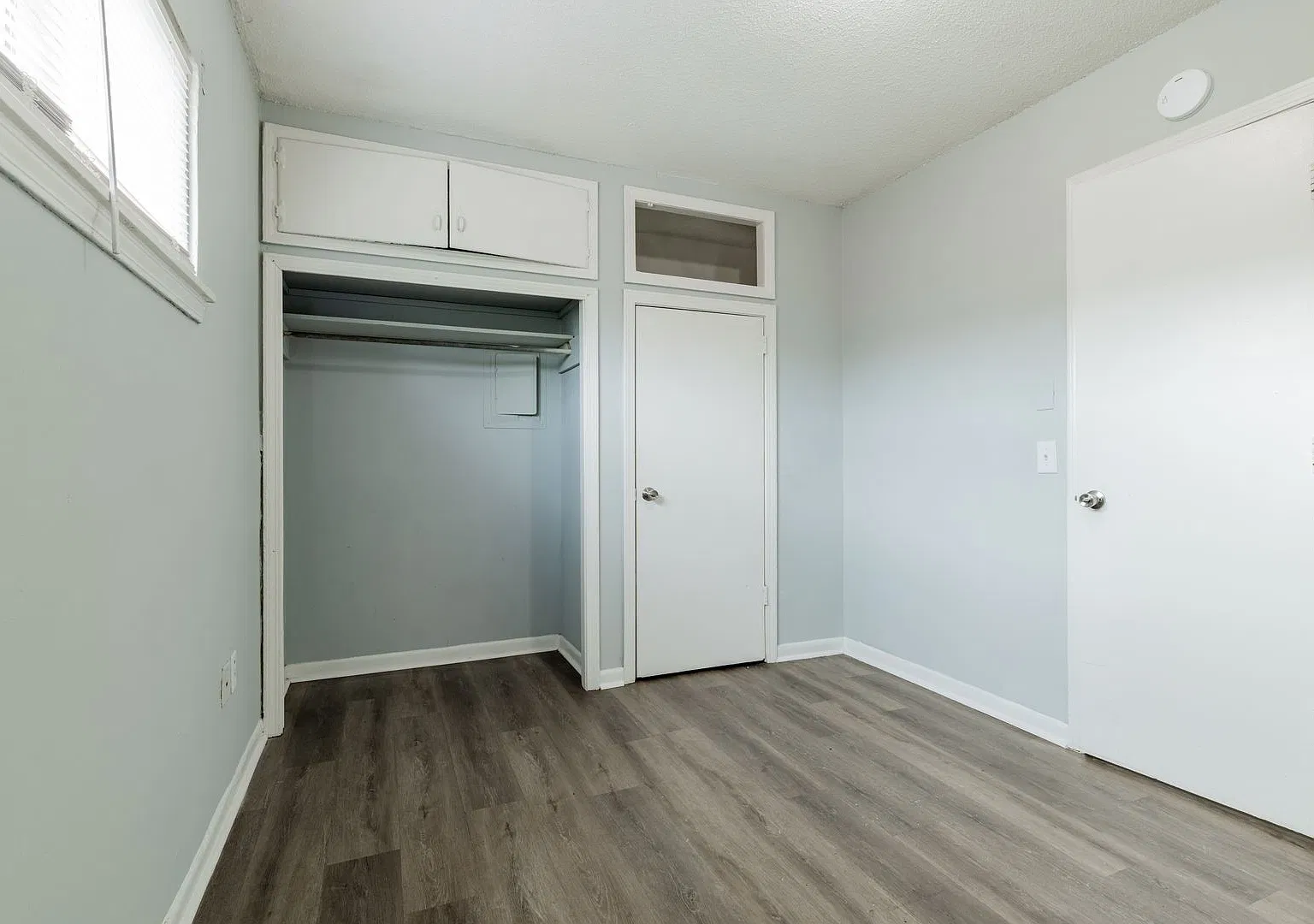 Calvert Apartments — Photo 3