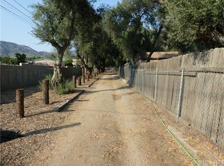 13272 Bradley Ave, Sylmar, CA 91342