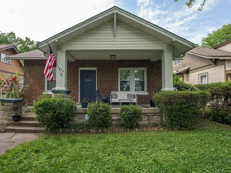 1208 Elmwood Ave — Photo 42