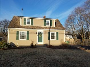 27 Arrow Ave, Warwick, RI 02886