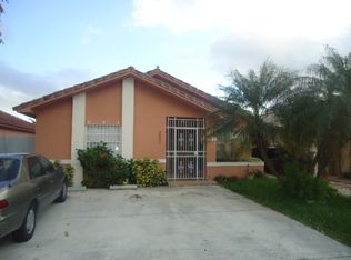 2632 W 72nd Pl, Hialeah, FL 33016